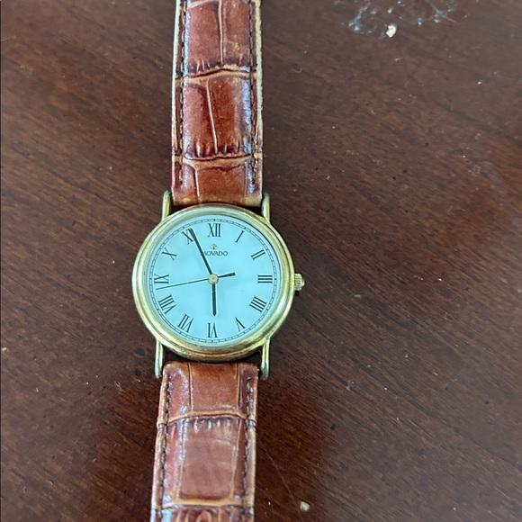 Movado  Gold and Tan Women's Watch - Picture 1 of 4